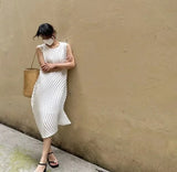 Bright Solid Color Sleeveless Pleated Stretch Dress