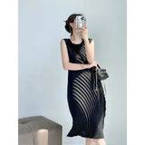 Bright Solid Color Sleeveless Pleated Stretch Dress